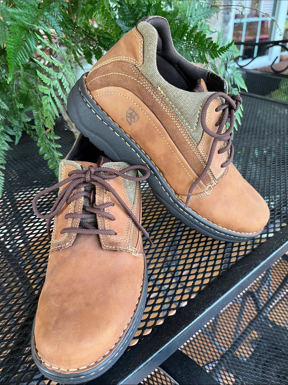 Ariat 4LR Linden series Women Size 9.5